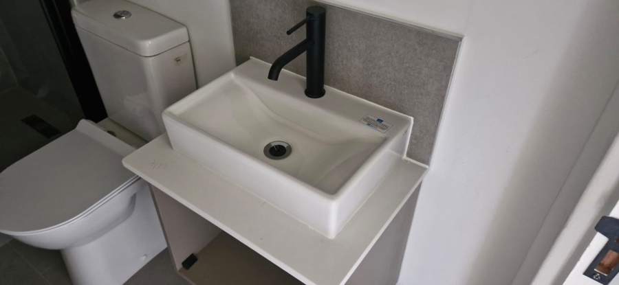 1 Bedroom Property for Sale in Table View Western Cape